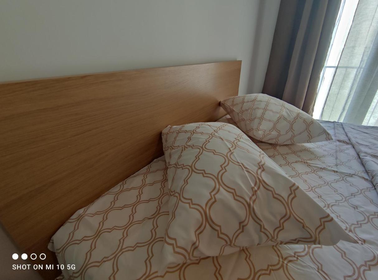 Apartment In The Heart Of Next To Monastyraki. *