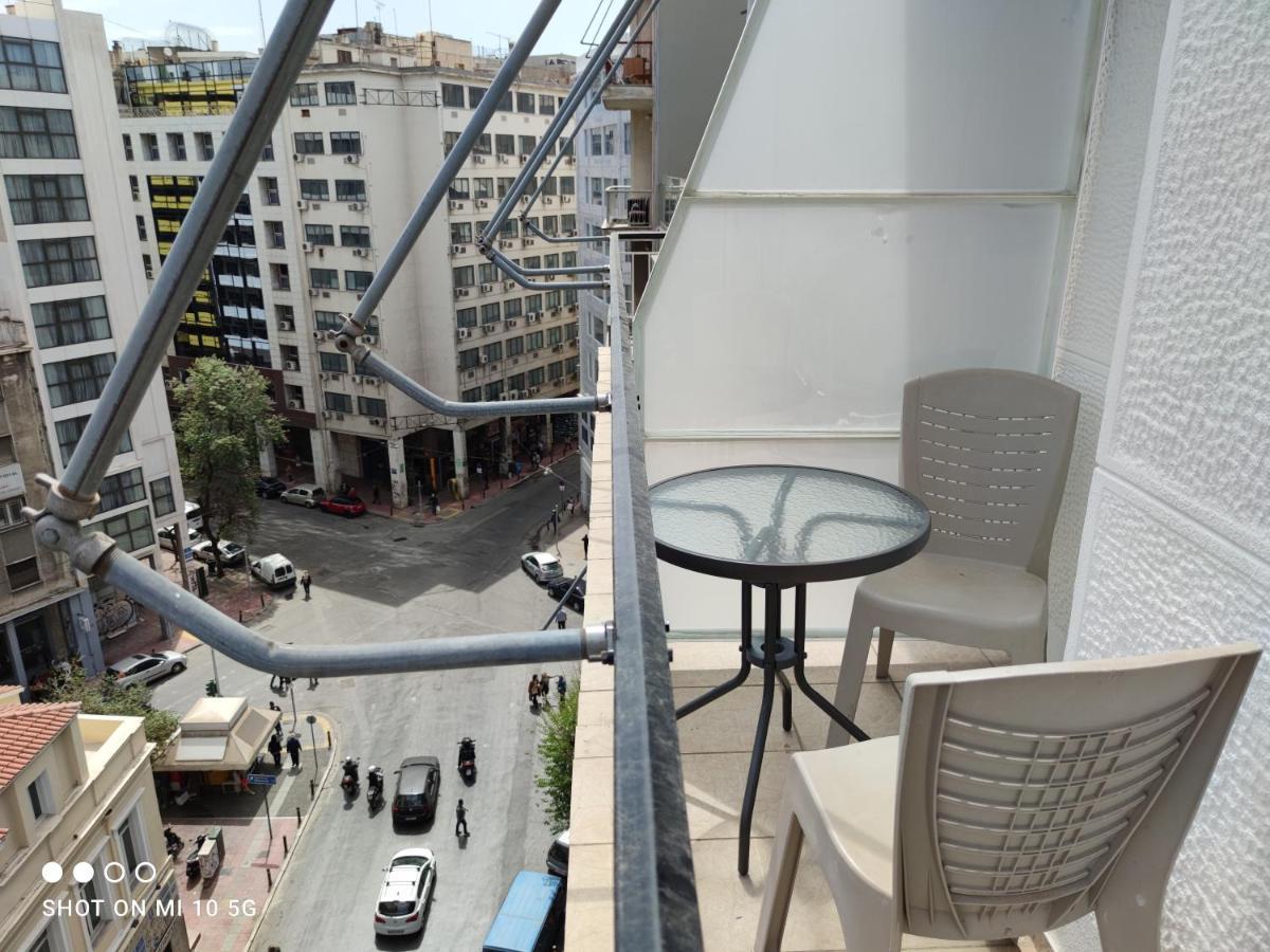In The Heart Of Next To Monastyraki. Appartement *