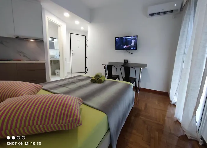 Studio In The Heart Of Athens Next To Monastyraki.