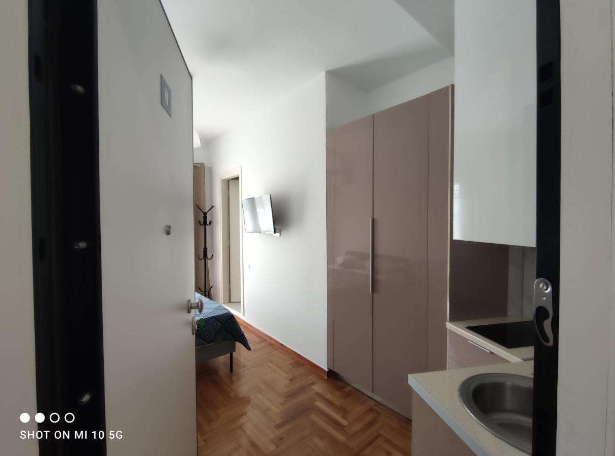 Appartamento In The Heart Of Next To Monastyraki. *